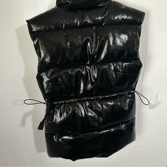 H&M Black Quilted Puffer Vest with Stand-Up Collar - Picture 2 of 4